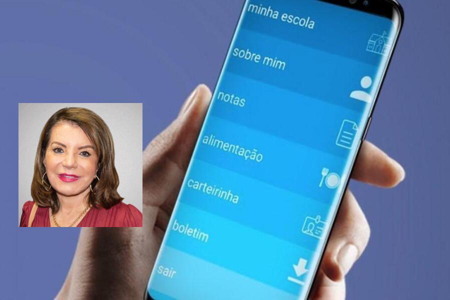 Foto de alguém segurando um celular com o aplicativo "Minha Escola SP" aberto na tela. No detalhe, foto da Deputada Estadual Professora Bebel