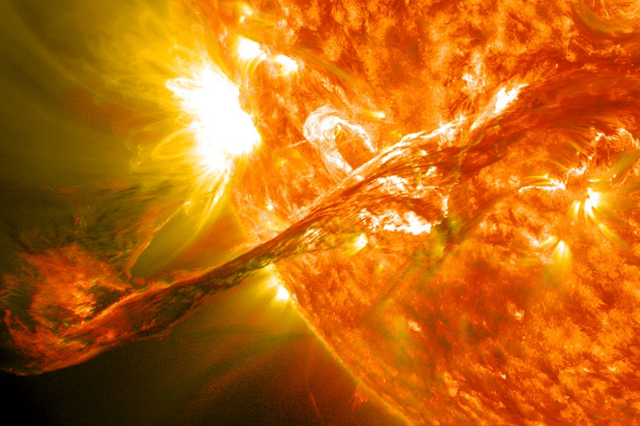 Imagem da explosão solar de fevereiro de 2022