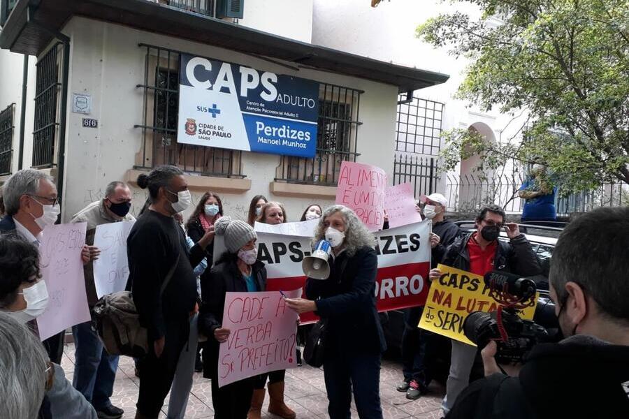Protesto popular em frente à CAPS Perdizes