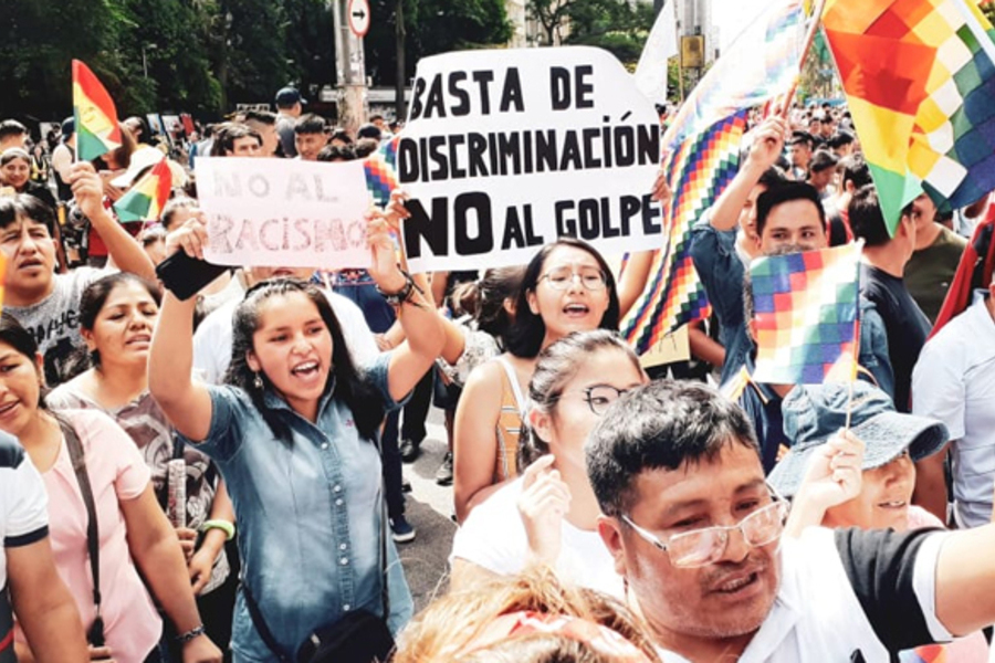 Milhares de bolivianos fazem protesto