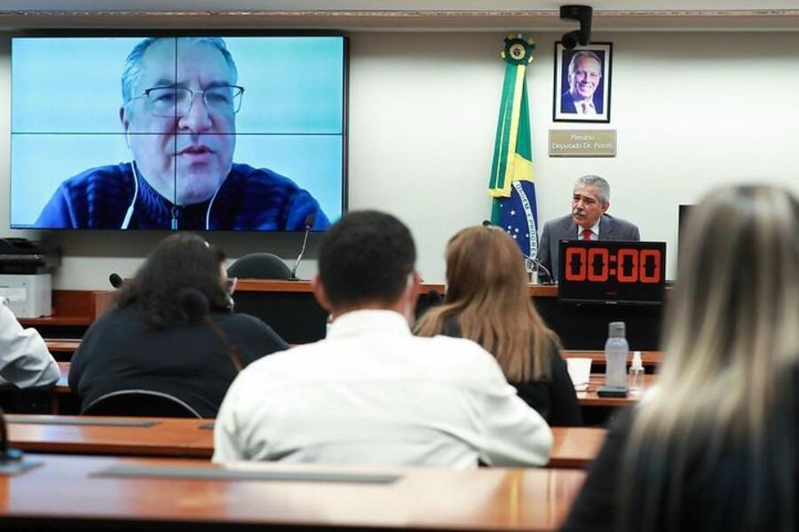 Deputado Alexandre Padilha, via video, participa de audiência pública