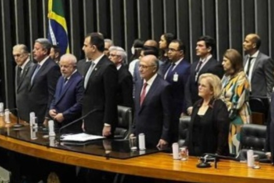 Lula e Alckmin tomam posse no Congresso Nacional